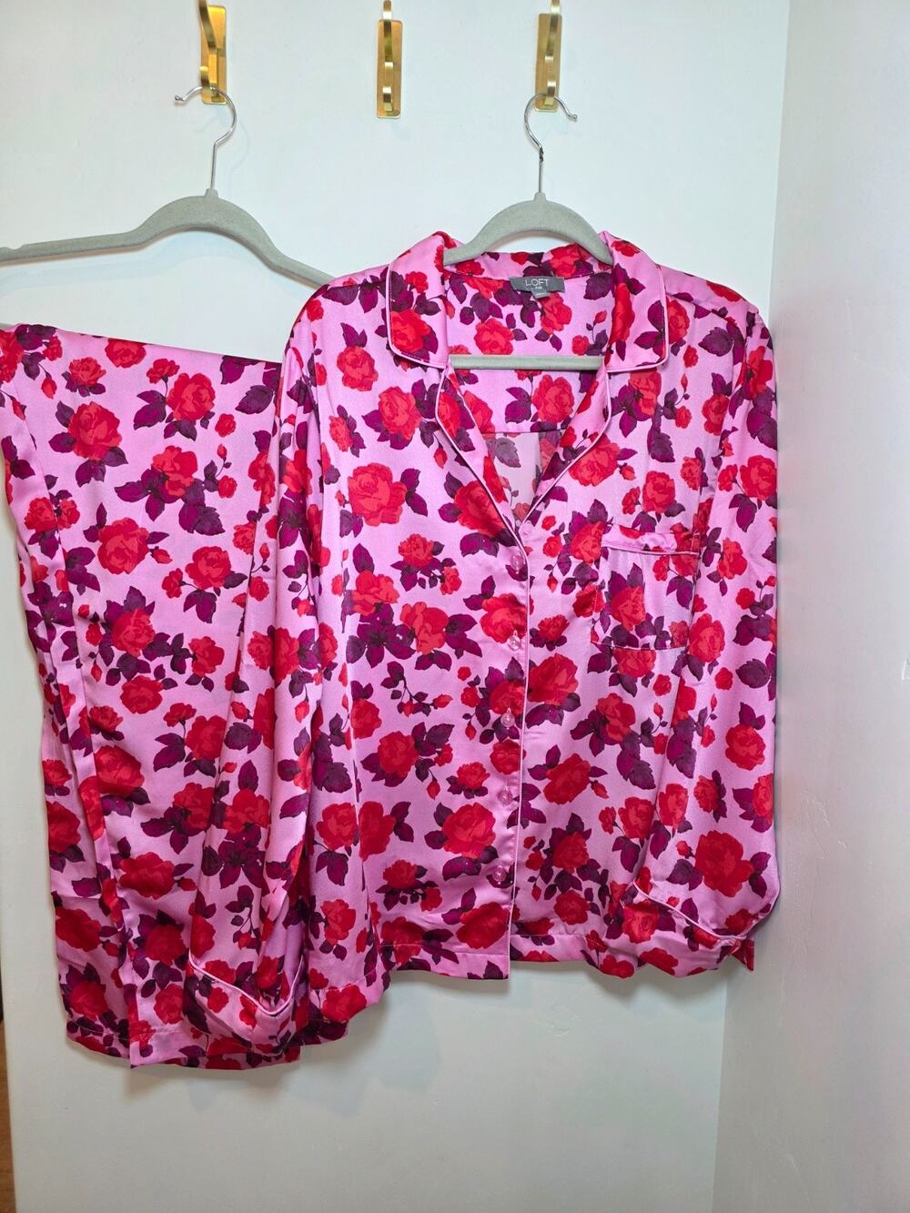LOFT Pink Floral Silky Pajama Set Size XXL / 2X Satin Notch Colar